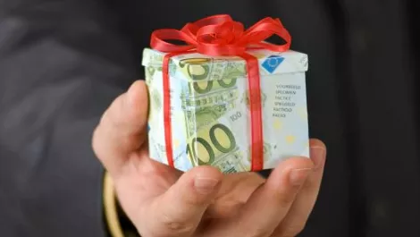 Cash incentive