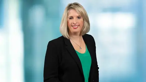 Lisajennings background 4