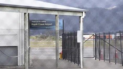 National and Labour stick to lobbying over keeping Kāpiti Airport open